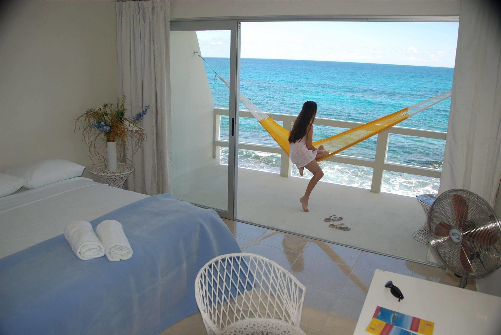 Rocamar Hotel Isla Mujeres Exteriör bild